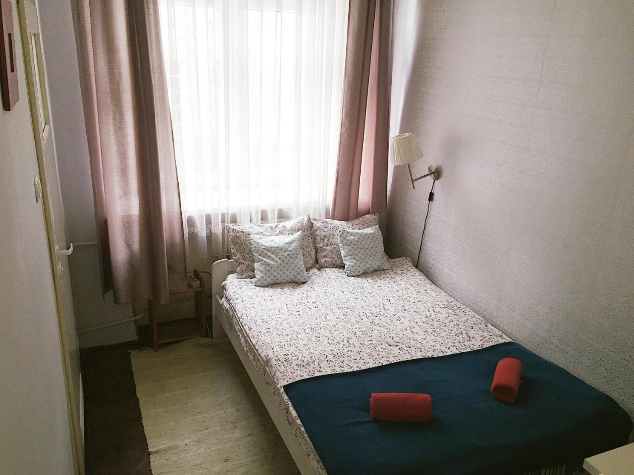 Hostel Aleje 28 Krakkó Kültér fotó