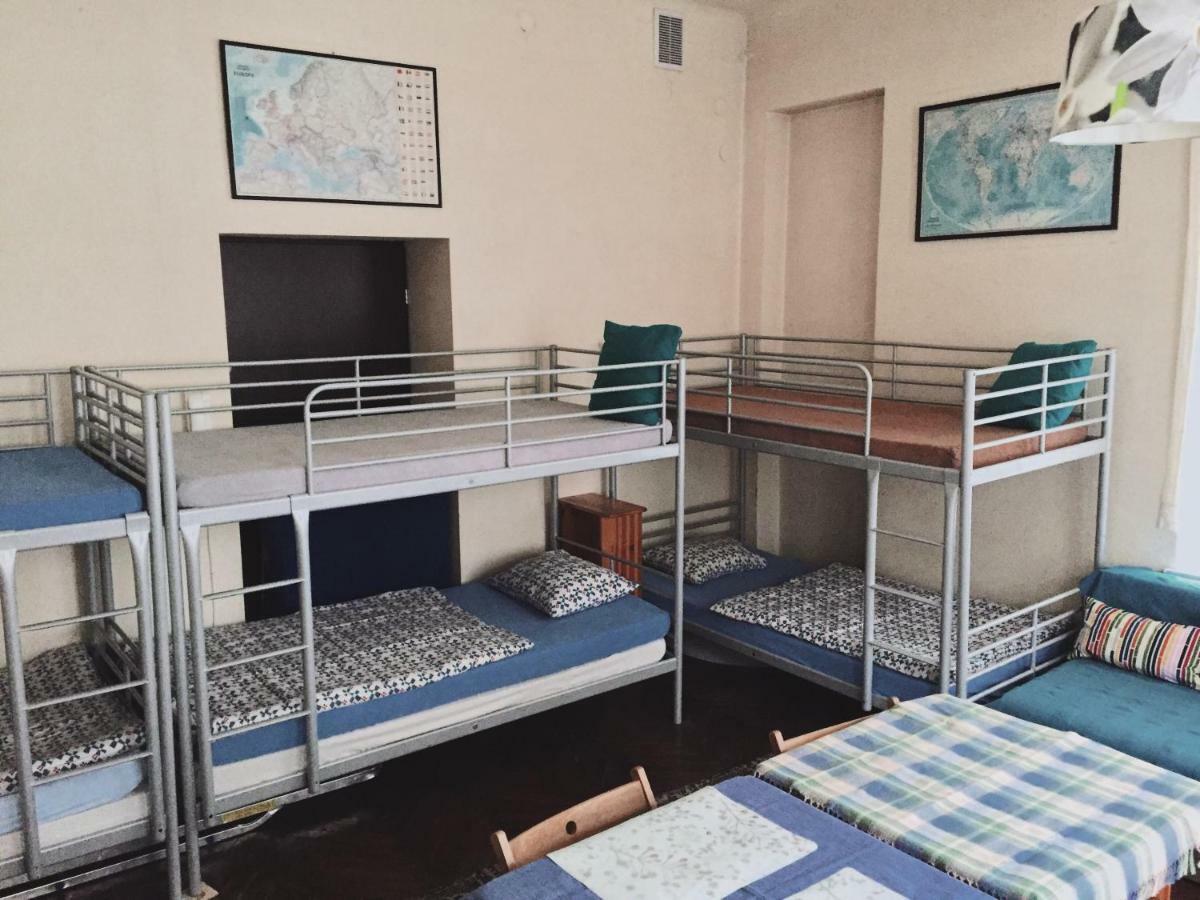 Hostel Aleje 28 Krakkó Kültér fotó