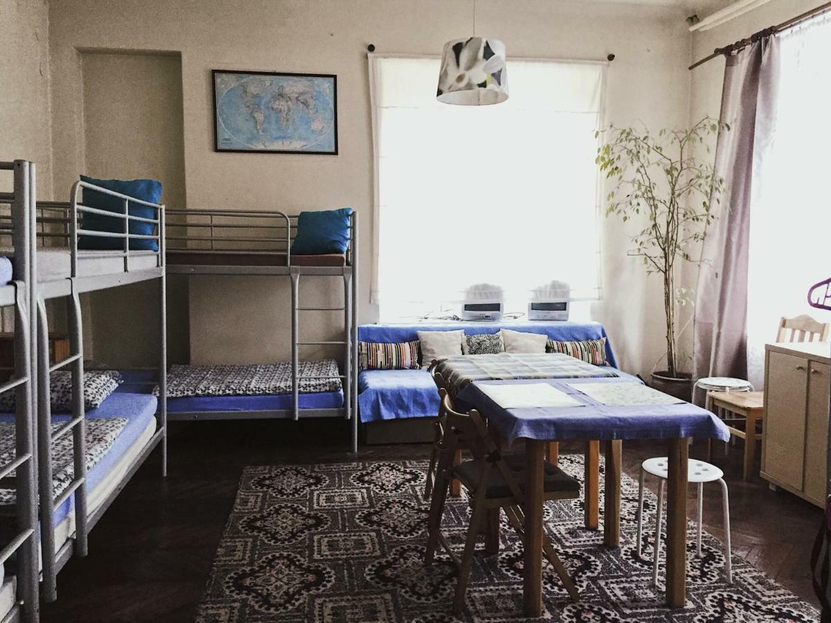Hostel Aleje 28 Krakkó Kültér fotó