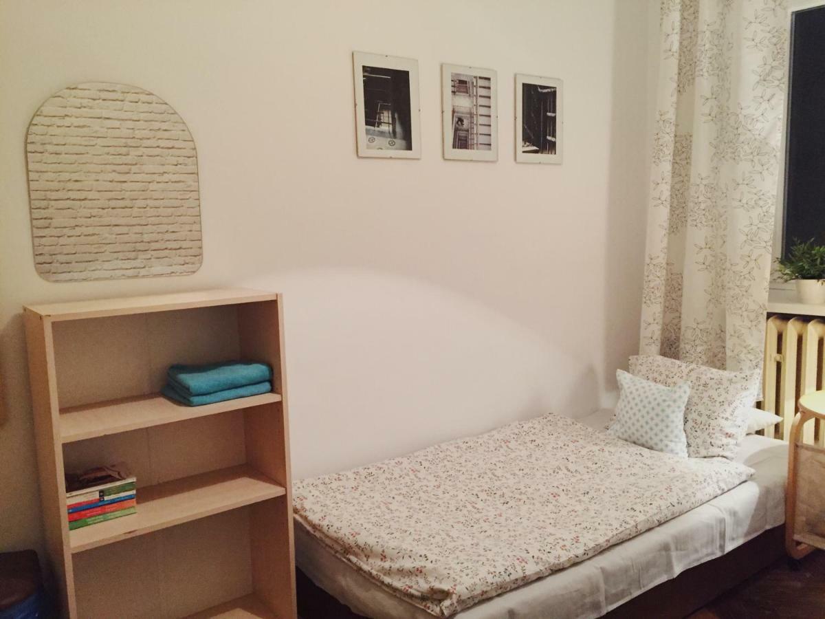 Hostel Aleje 28 Krakkó Kültér fotó