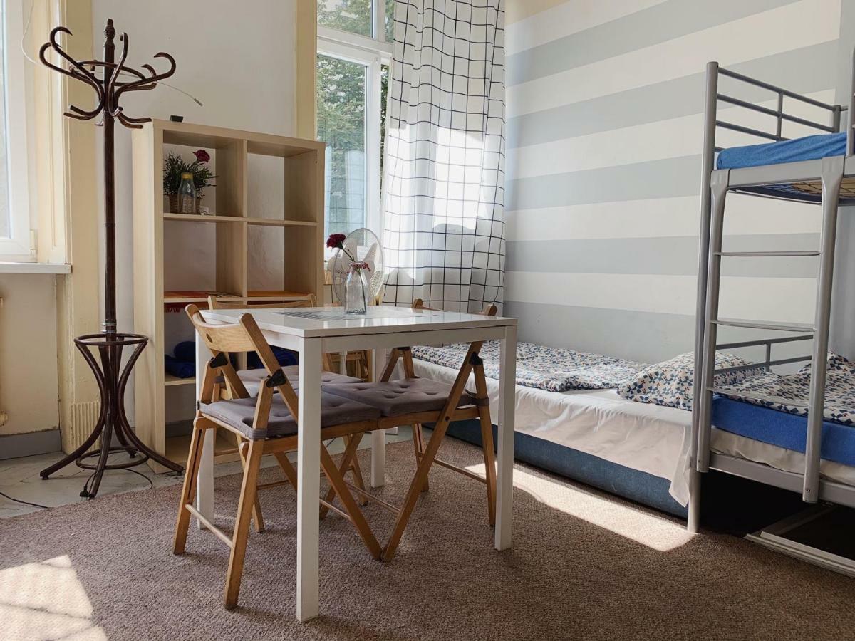 Hostel Aleje 28 Krakkó Kültér fotó