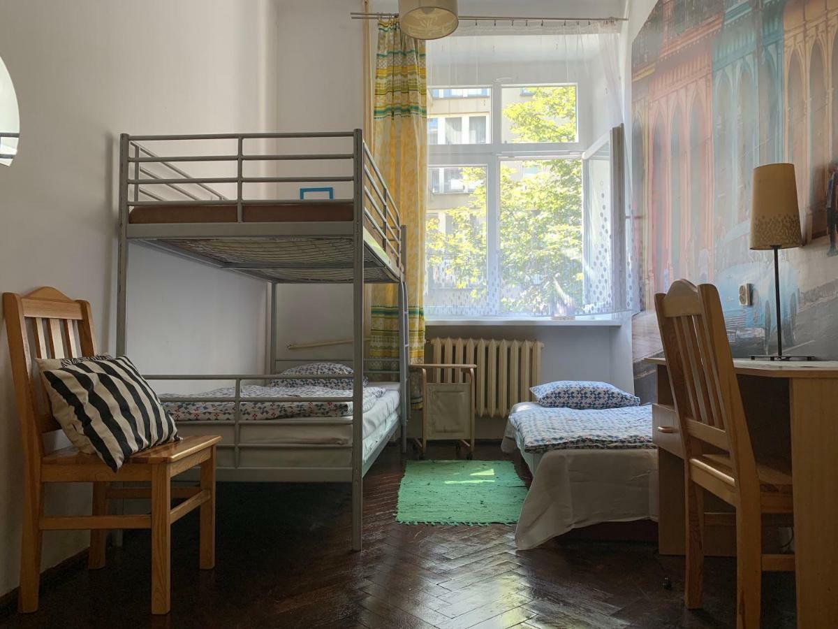 Hostel Aleje 28 Krakkó Kültér fotó